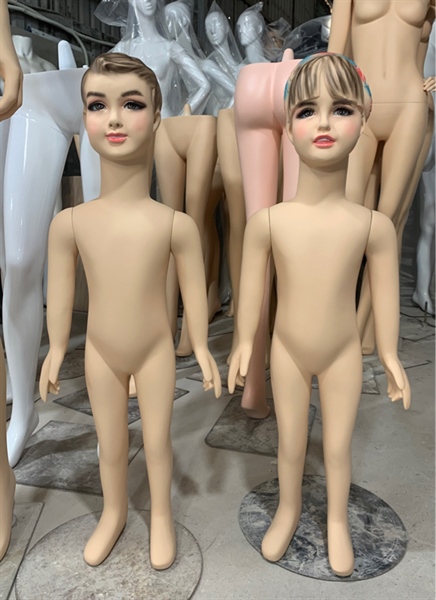 Manocanh bé 4 tuổi