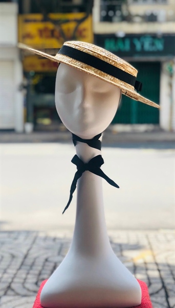 Đầu đội tóc giả